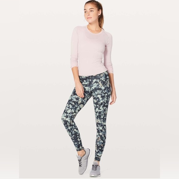 Lululemon Speed Up Tight *Full On Luxtreme 28” in Spring Bloom - Picture 1 of 10